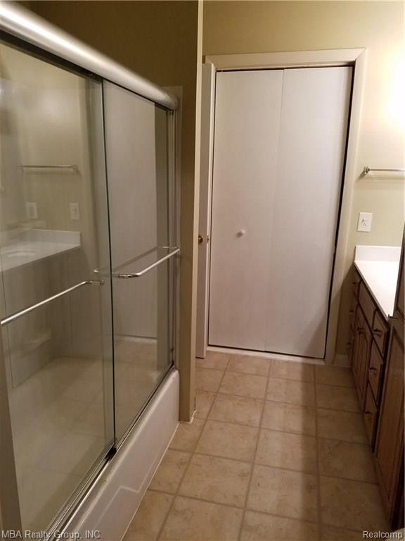 24111 Meridian Road, Unit 108 Grosse Ile, MI 48138 - Photo 8 of 9