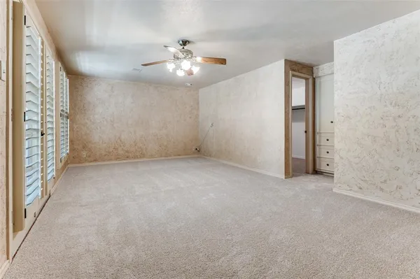 $498,000 | 905 Live Oak Lane, Arlington, TX 76012