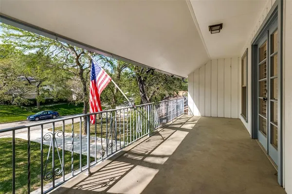 $498,000 | 905 Live Oak Lane, Arlington, TX 76012