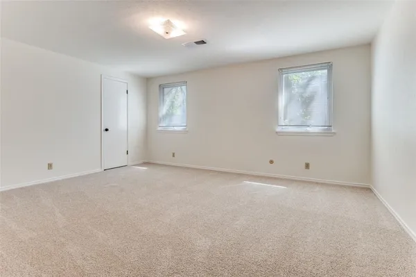 $498,000 | 905 Live Oak Lane, Arlington, TX 76012