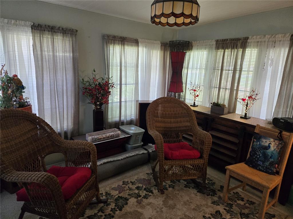 1709 Southeast 169th Terrace Road Silver Springs, FL 34488 - Photo 5 of 12 Gallery Image 5