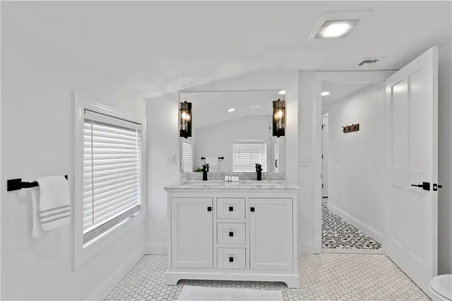 $6,000 | 44 Williams Avenue, Unit PH, Mystic, CT 06355