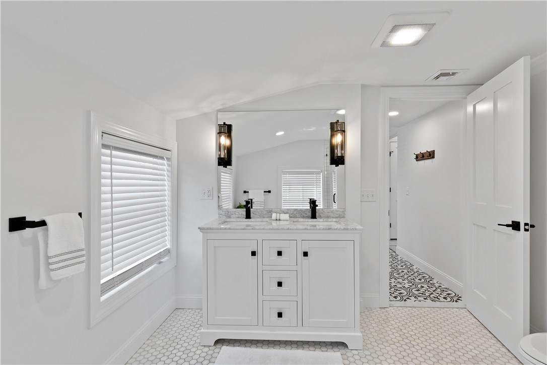 44 Williams Avenue, Unit PH Mystic, CT 06355 - Photo 17 of 21