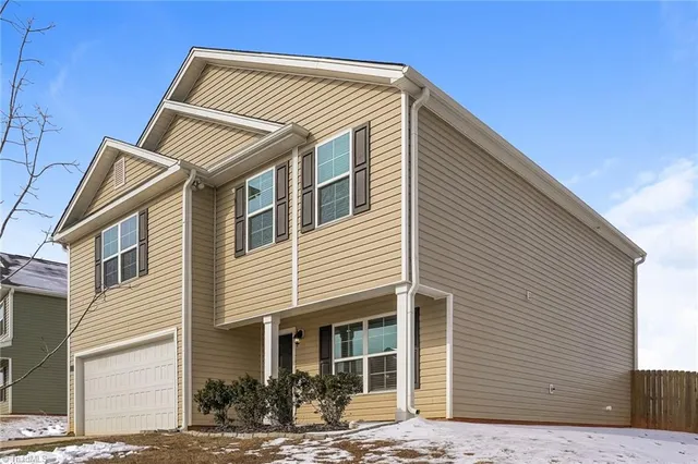 $1,915 | 397 Ovada Avenue, Lexington, NC 27295