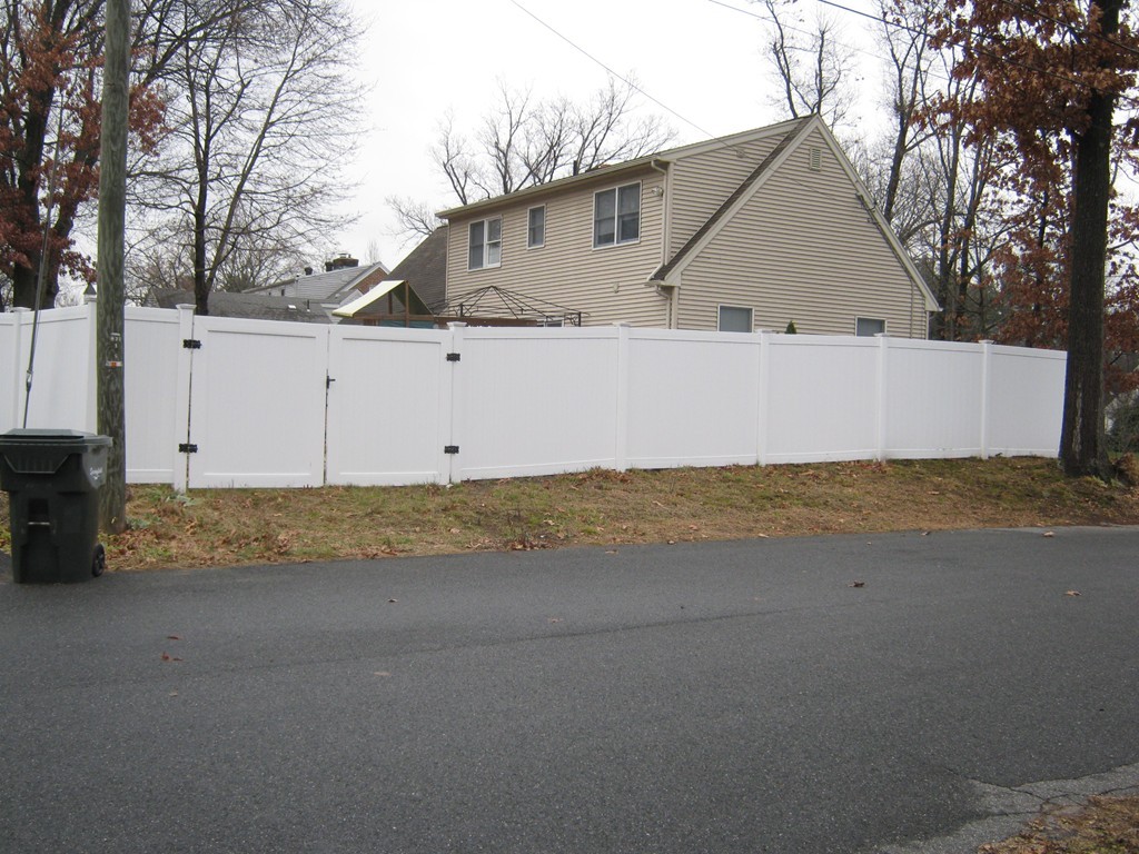 1398 Plumtree Road Springfield, MA 01119 - Photo 3 of 26