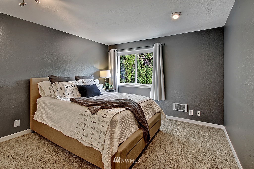 18031 20th Drive Southeast Bothell, WA 98012 - Photo 15 of 18 Gallery Image 15