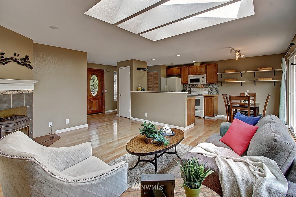 18031 20th Drive Southeast Bothell, WA 98012 - Photo 6 of 18 Gallery Image 6