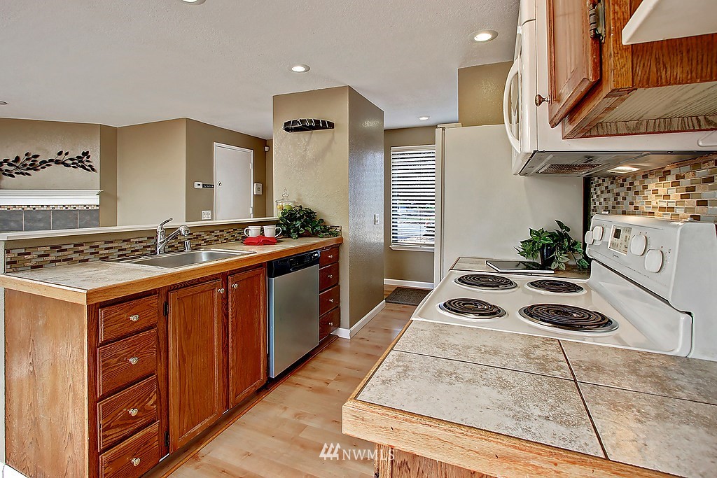 18031 20th Drive Southeast Bothell, WA 98012 - Photo 10 of 18 Gallery Image 10