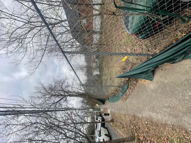 $499,000 | 527 Page Avenue | Tottenville