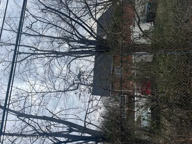 $499,000 | 527 Page Avenue | Tottenville