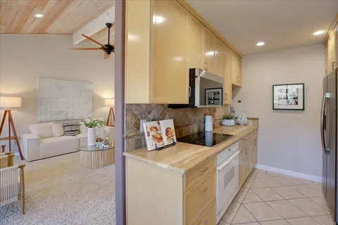 $979,000 | 973 Miramonte Drive, Unit 4, Santa Barbara, CA 93109