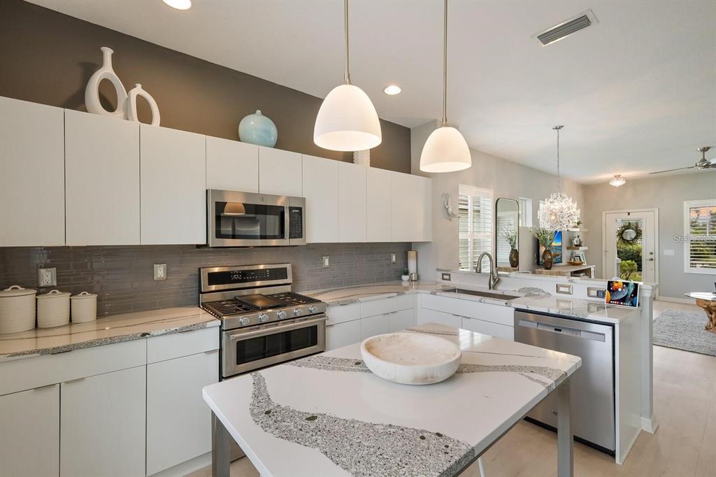 5006 Boston Common Glen Lakewood Ranch, FL 34211 - Photo 12 of 72