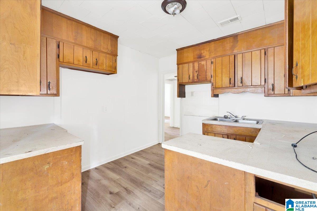 237 20th Street Southwest Birmingham, AL 35211 - Photo 5 of 14