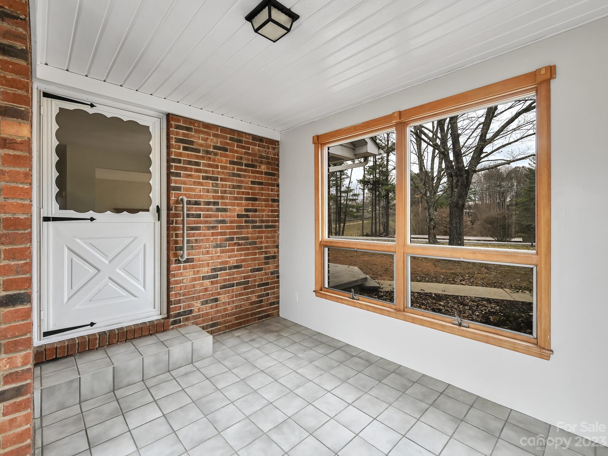 1206 Alexander Road Leicester, NC 28748 - Photo 16 of 35 Gallery Image 16