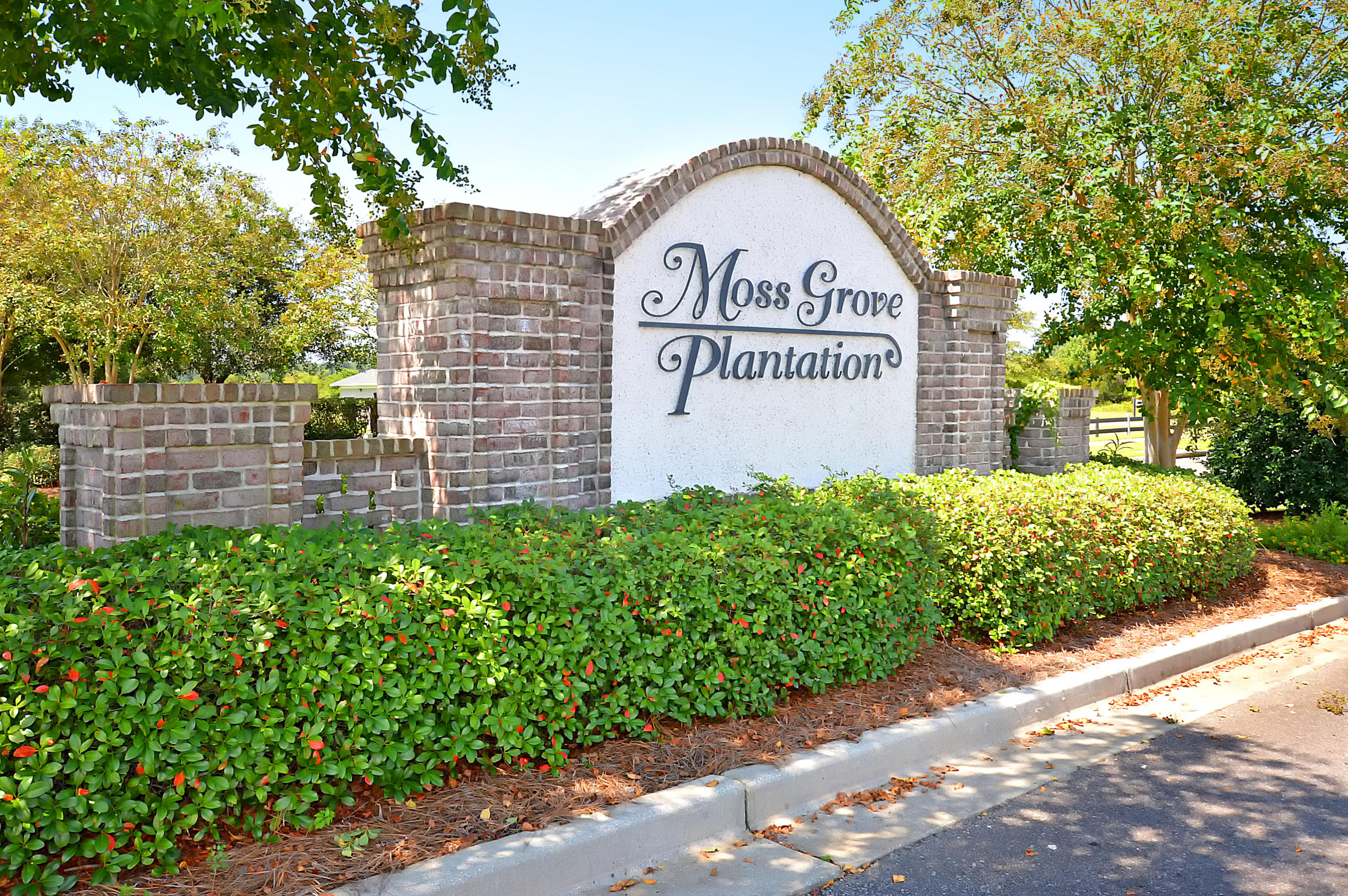 110 Lakestone Road Moncks Corner, SC 29461 - Photo 35 of 36 13Monumental Entry3