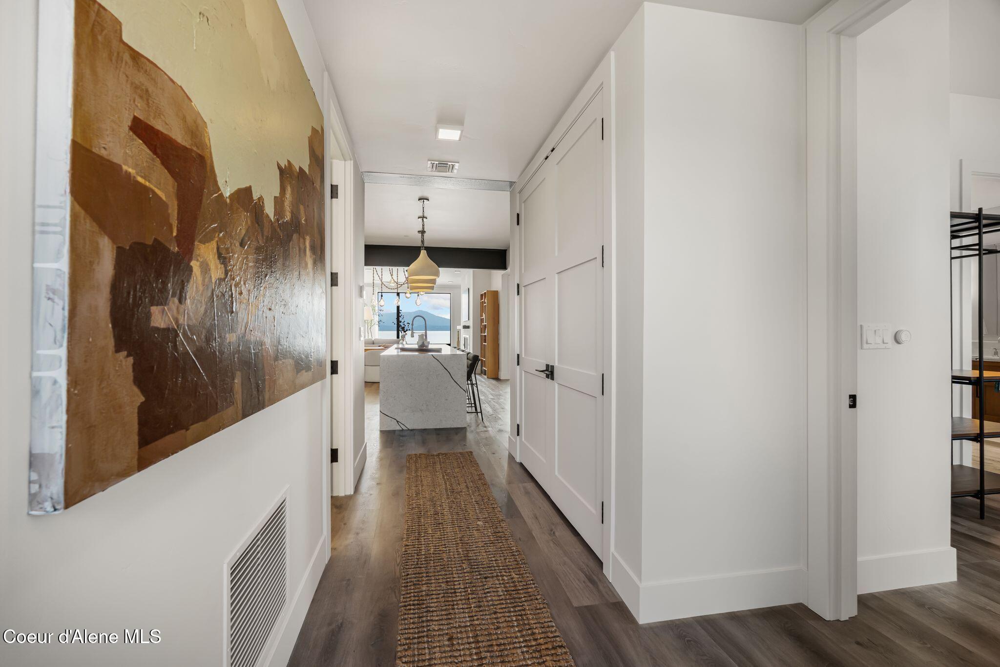802 Sandpoint Avenue, Unit 8301 Sandpoint, ID 83864 - Photo 5 of 61 28_A7404438