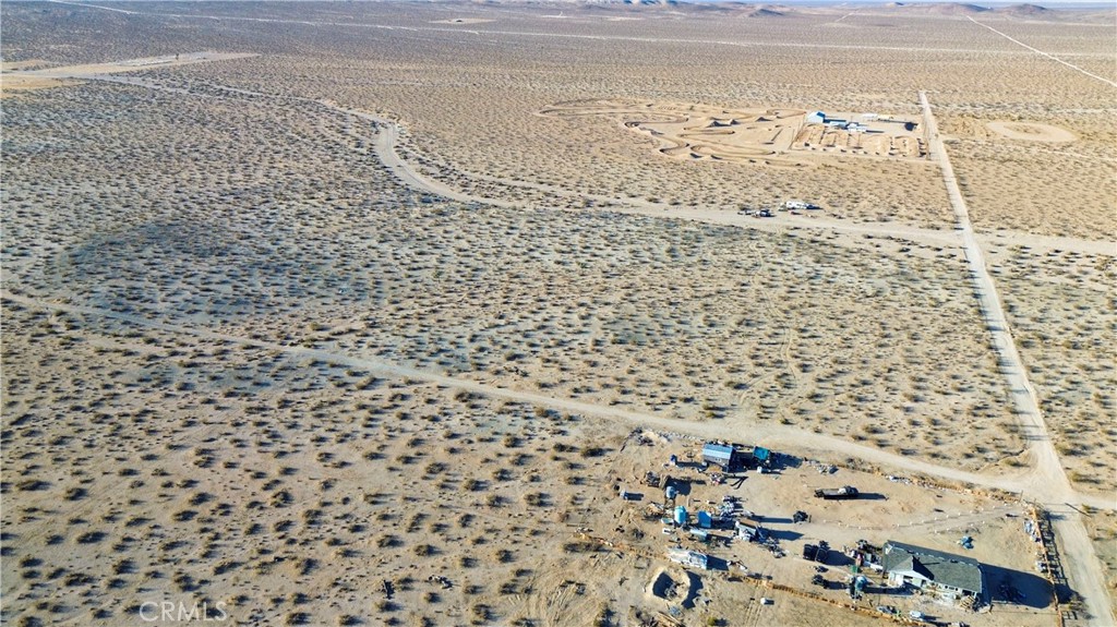 462 Pascal Lane Adelanto, CA 92301 - Photo 7 of 12 a bathroom with a shower