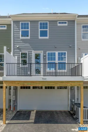 a large building with a lot of windows