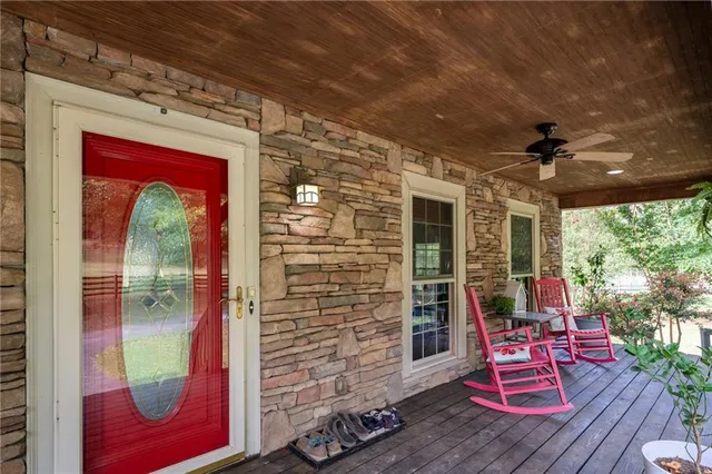 a view of a house with a big yard