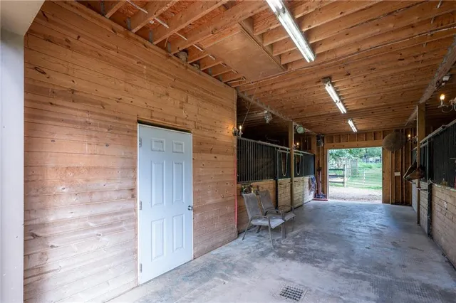 $725,000 | 502 East Valley Road Northeast, Rydal, GA 30171