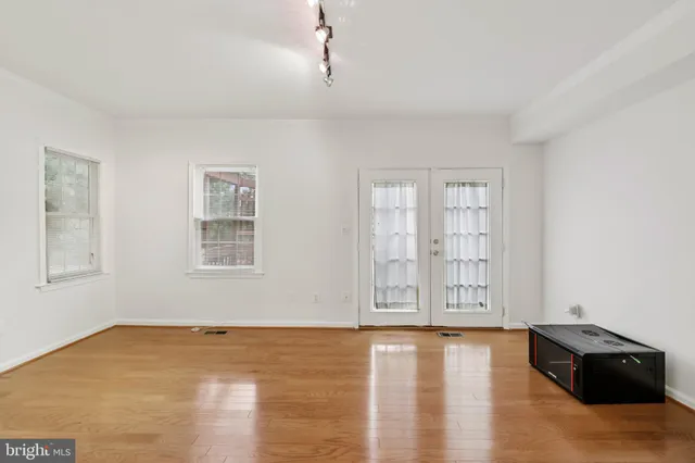 $585,000 | 7673 Northern Oaks Court, Springfield, VA 22153