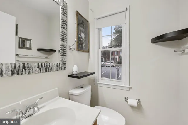 $585,000 | 7673 Northern Oaks Court, Springfield, VA 22153