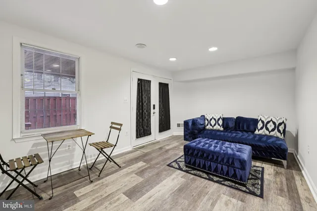 $585,000 | 7673 Northern Oaks Court, Springfield, VA 22153