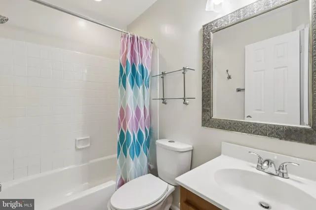 $585,000 | 7673 Northern Oaks Court, Springfield, VA 22153