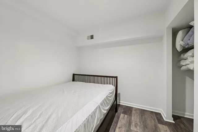 $585,000 | 7673 Northern Oaks Court, Springfield, VA 22153