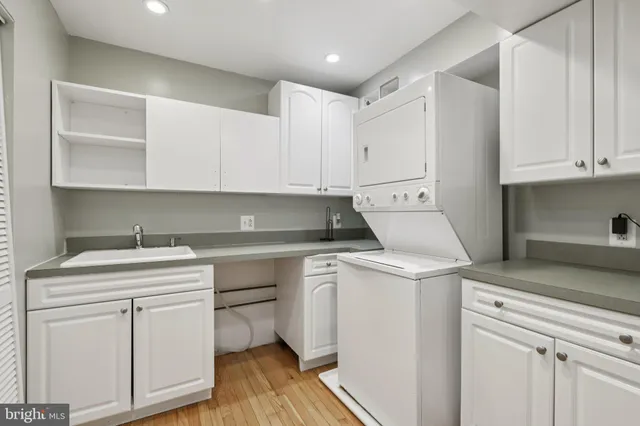 $585,000 | 7673 Northern Oaks Court, Springfield, VA 22153