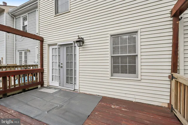 $585,000 | 7673 Northern Oaks Court, Springfield, VA 22153