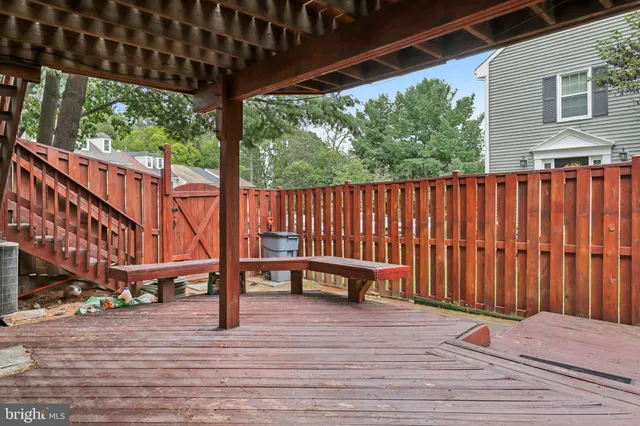 $585,000 | 7673 Northern Oaks Court, Springfield, VA 22153