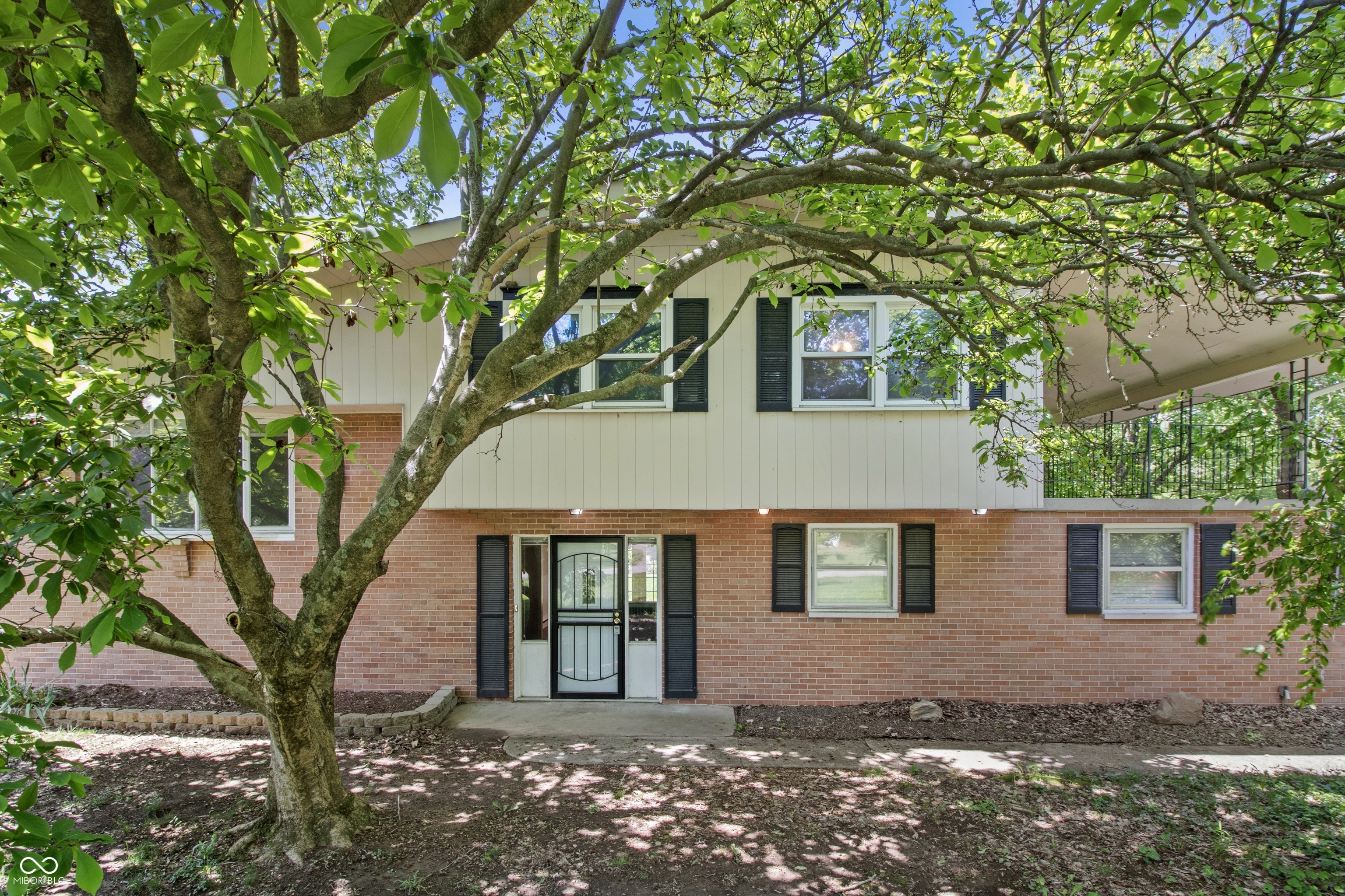 8116 Singleton Street Indianapolis, IN 46227 - Photo 2 of 42