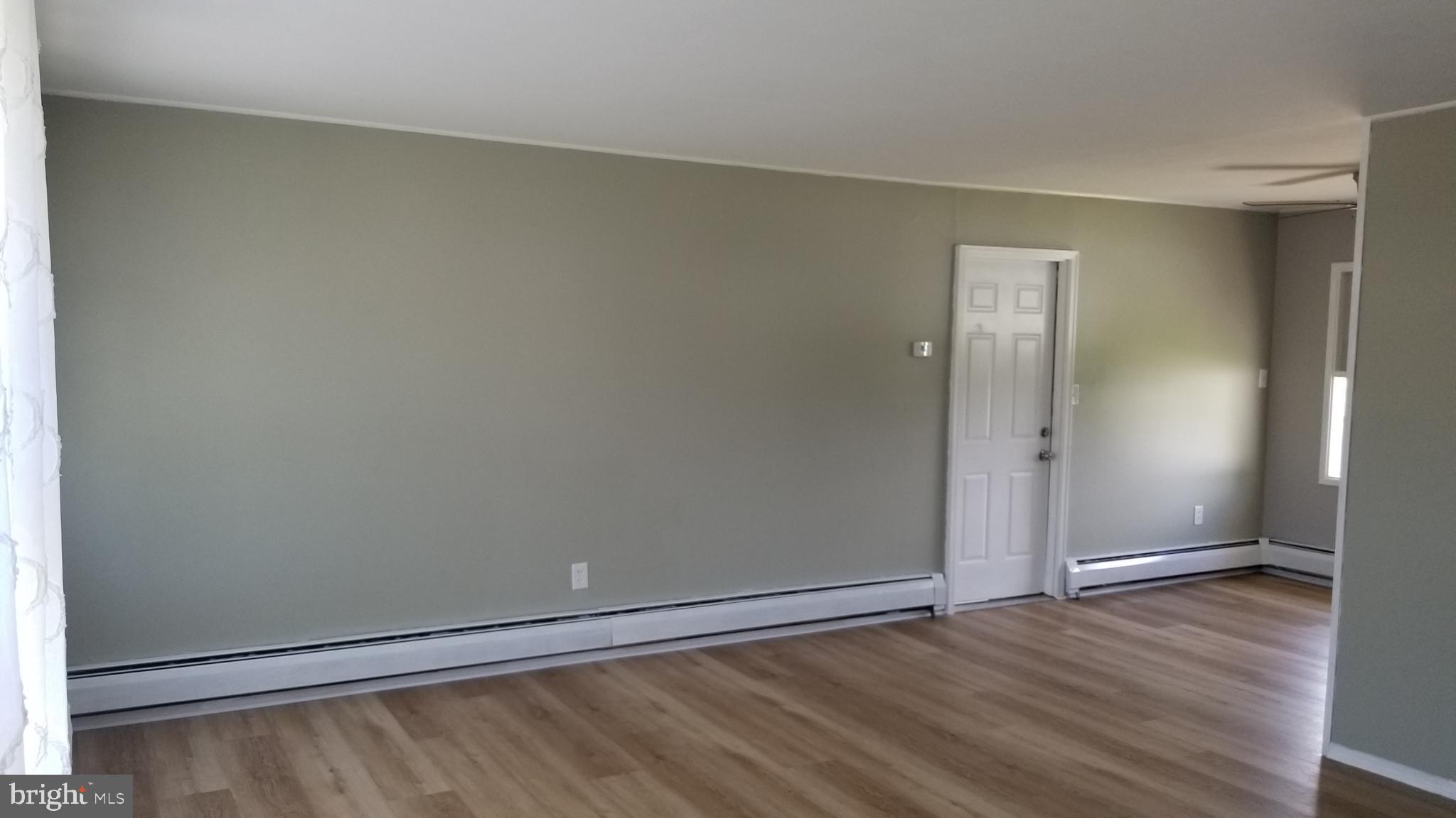 43 Micahill Road Levittown, PA 19056 - Photo 4 of 18 Gallery Image 4
