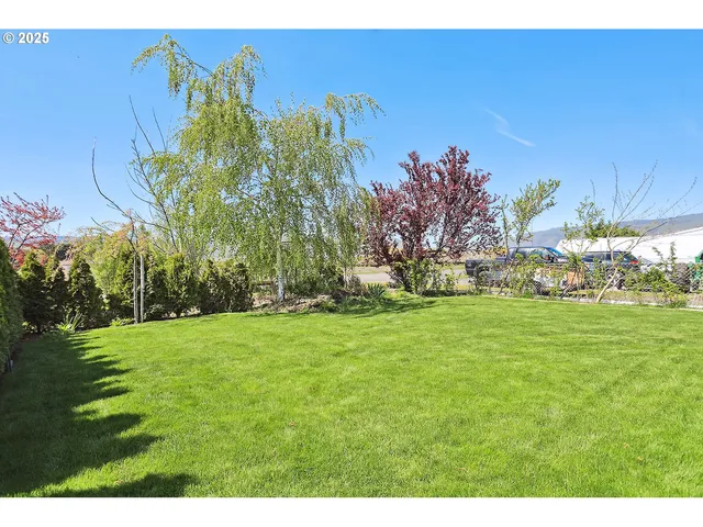 $449,000 | 616 D Street, Dallesport, WA 98617