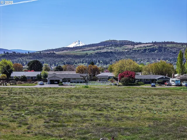 $449,000 | 616 D Street, Dallesport, WA 98617