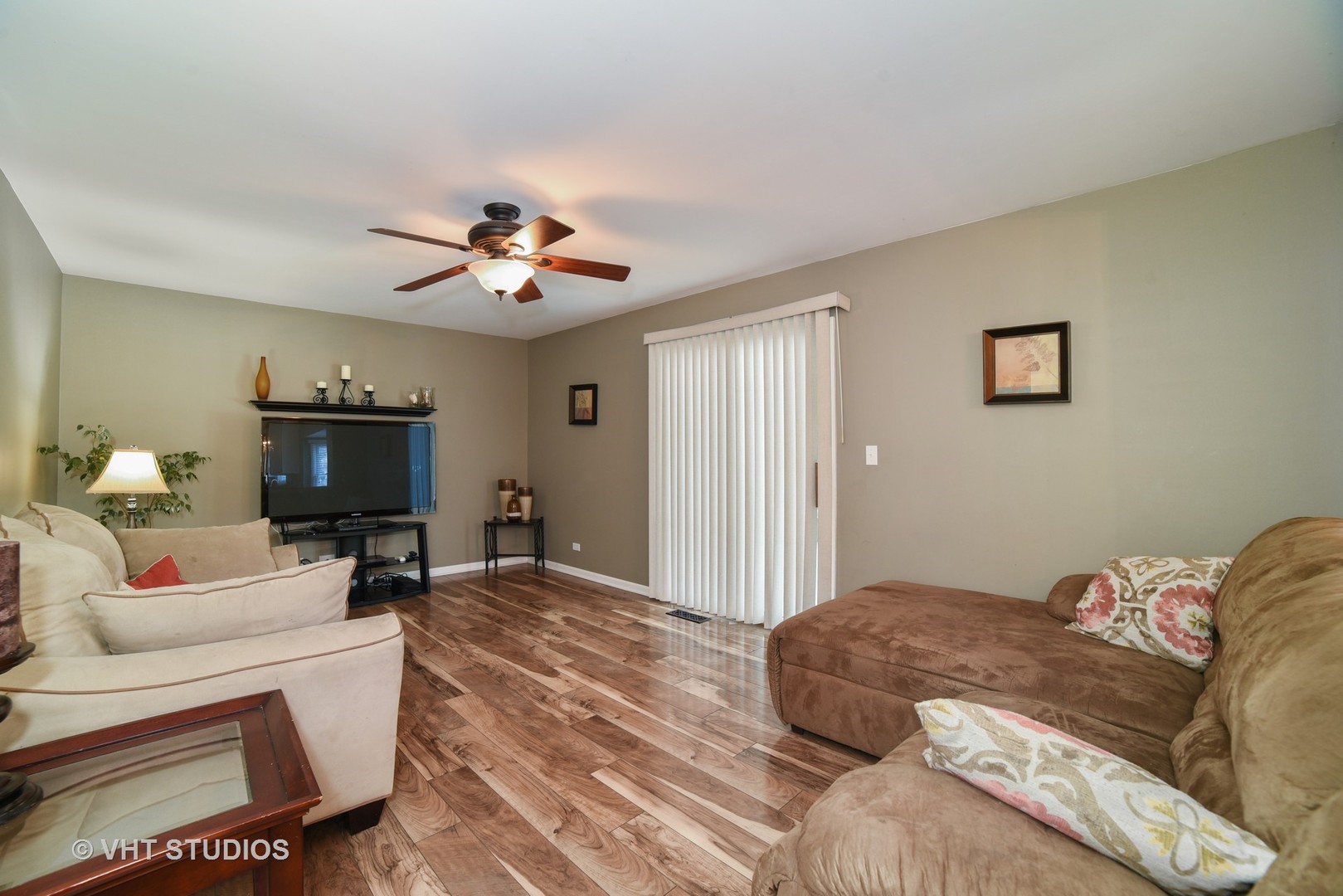 2686 Kettlehook Drive Elgin, IL 60124 - Photo 7 of 25