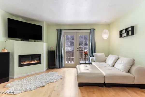 $599,000 | 4073 Spruce Way, Unit 26, Vail, CO 81657