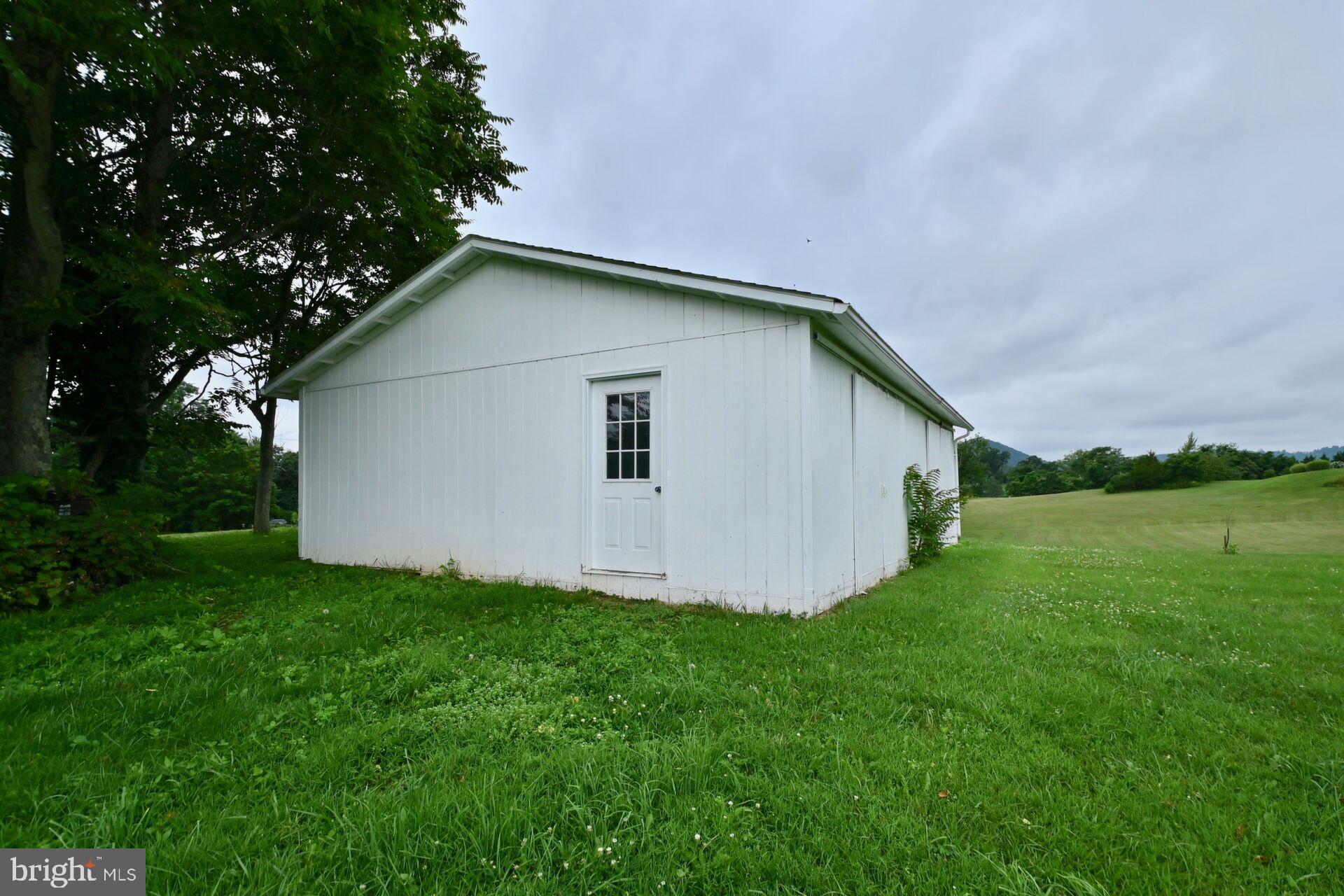 11639 Hume Road Hume, VA 22639 - Photo 20 of 33 Gallery Image 20