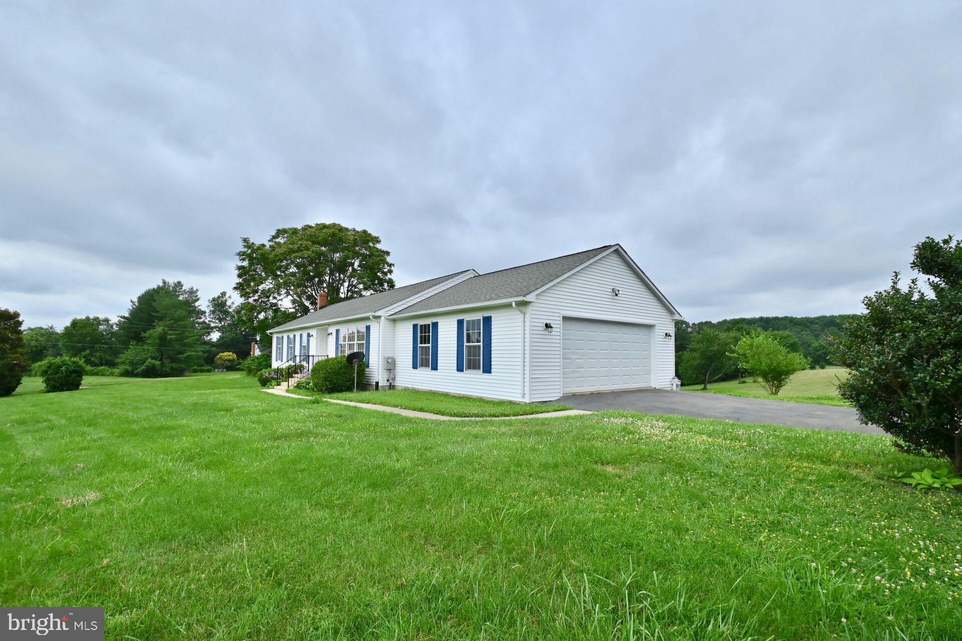 11639 Hume Road Hume, VA 22639 - Photo 2 of 33 Gallery Image 2
