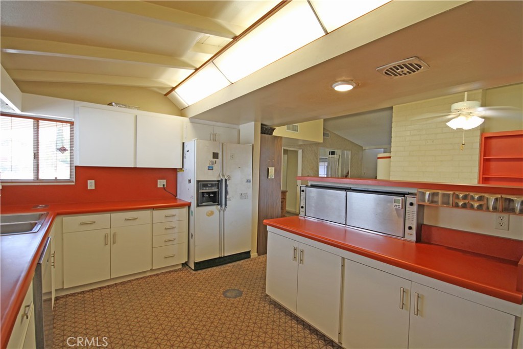 15234 Caravaca Road La Mirada, CA 90638 - Photo 5 of 24