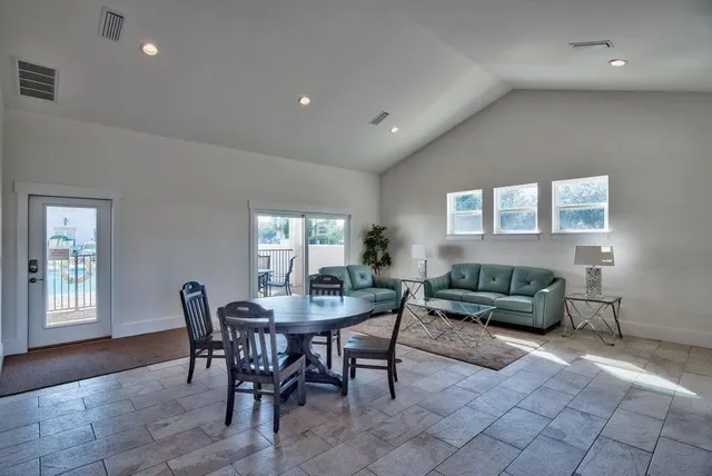 $3,400 | 995 Airport Road, Unit 13, Destin, FL 32541