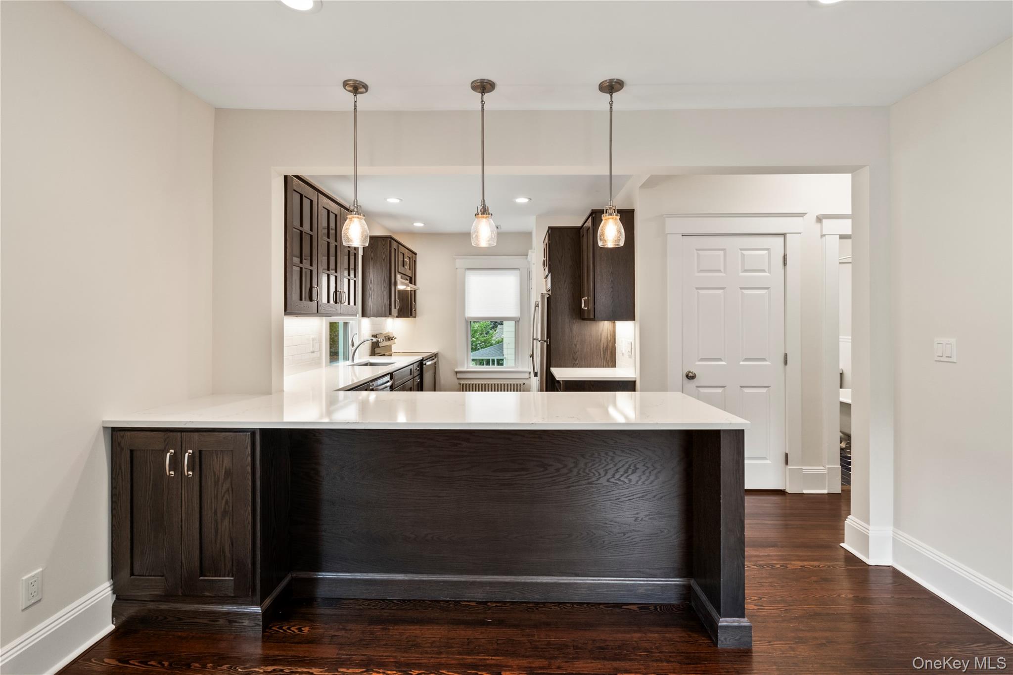 46 Davis Street Locust Valley, NY 11560 - Photo 4 of 8
