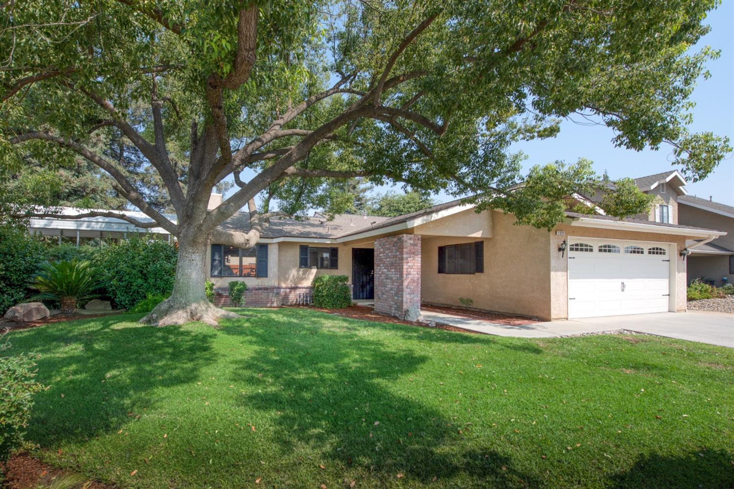 1535 Buckingham Avenue Clovis, CA 93611 - Photo 3 of 33