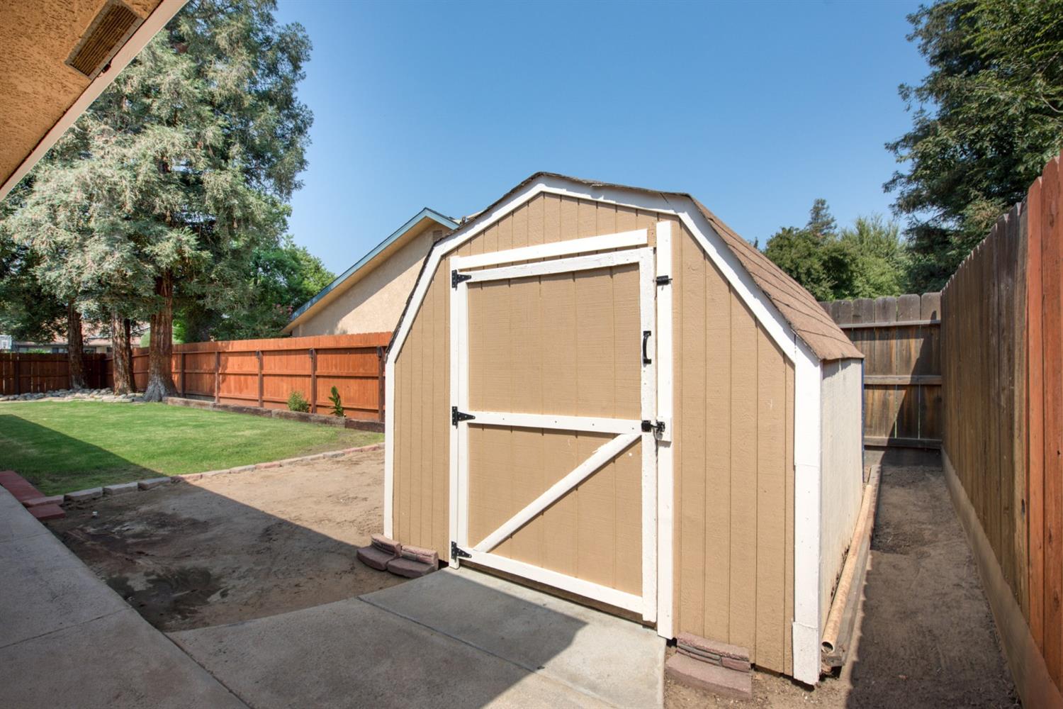 1535 Buckingham Avenue Clovis, CA 93611 - Photo 29 of 33