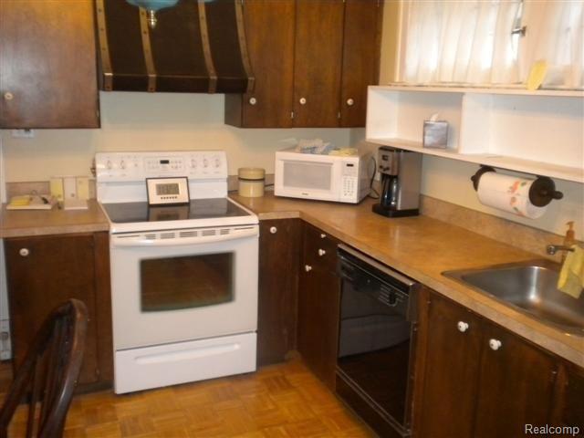 1025 Nottingham Road Grosse Pointe, MI 48230 - Photo 4 of 15 4 (Small).jpg