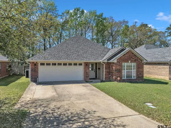 $269,000 | 5 Oak Run, White Oak, TX 75693