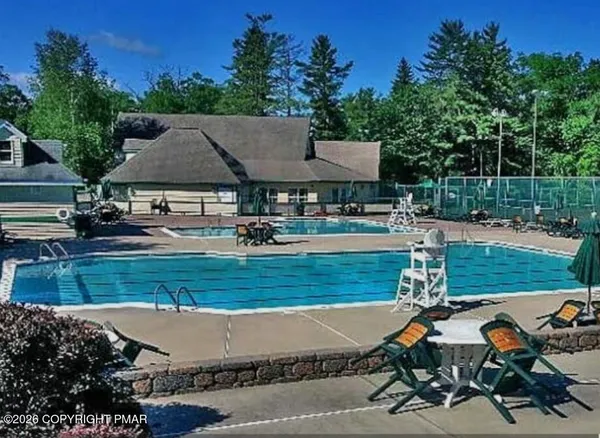 $419,900 | 284 Eastshore Drive, East Stroudsburg, PA 18301