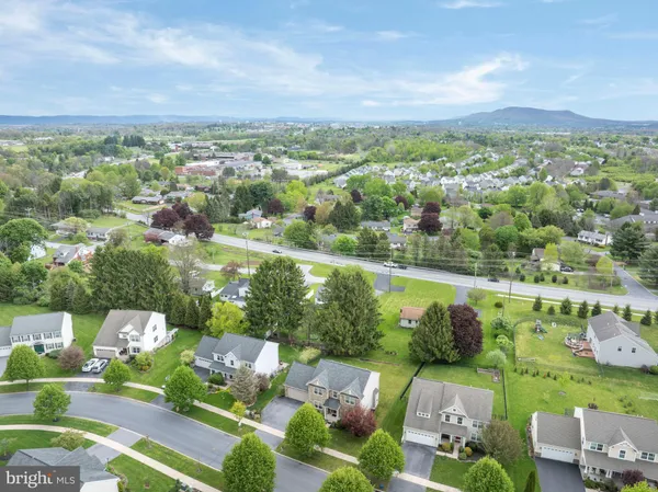 $595,000 | 2427 Saratoga Drive, State College, PA 16801