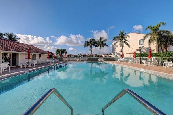 $3,500 | 4468 Northeast Ocean Boulevard, Unit 105B3, Jensen Beach, FL 34957